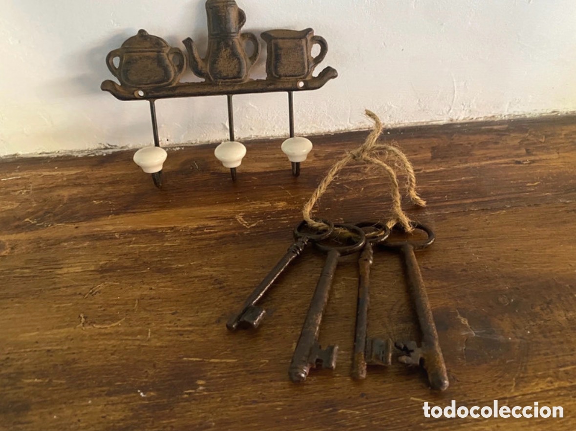Segunda mano: Decoracion llaves antiguas