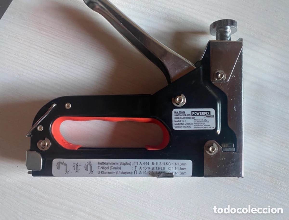 Segunda mano: Malet&iacute;n con grapadora - Foto 3