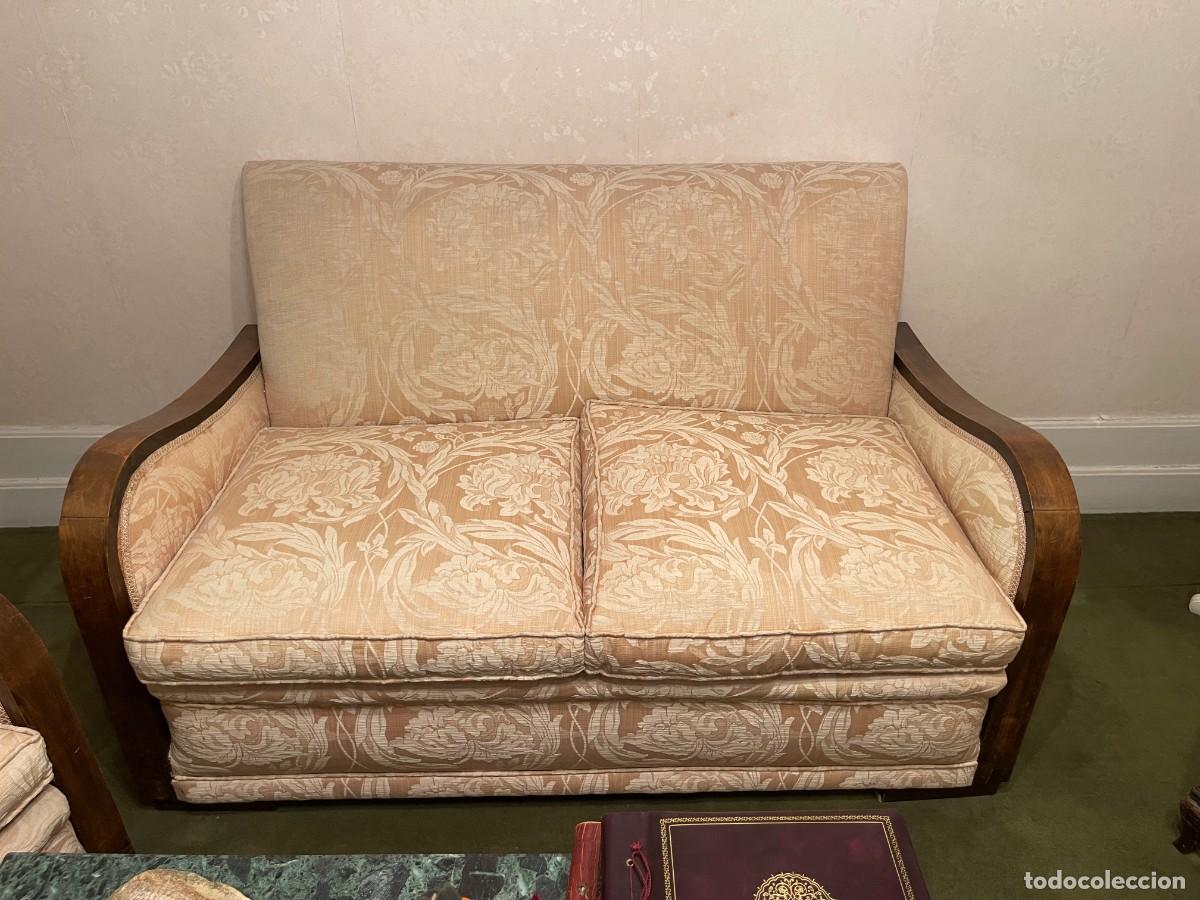 Segunda mano: Sof&aacute; vintage 2 plazas de madera y tela beige. SOLO RECOGIDA BILBAO, SIN ENV&Iacute;OS