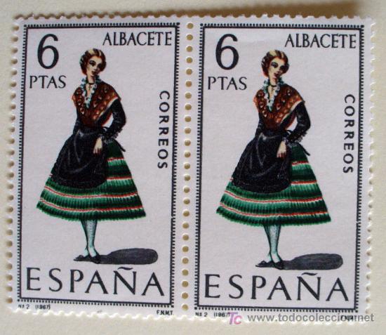 Francobolli: TRAJES TIPICOS- ALBACETE-BLOQUE DE 2