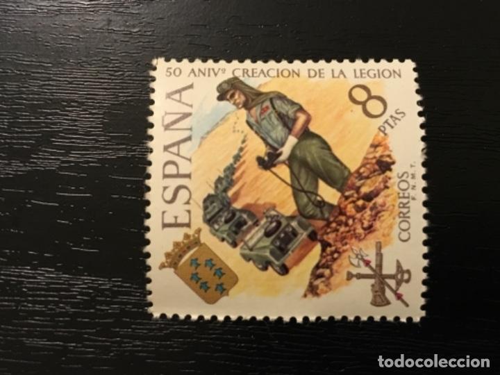 Sellos: Edifil 2046 - 50 aniversario de la creaci&oacute;n de la legi&oacute;n 8 pesetas