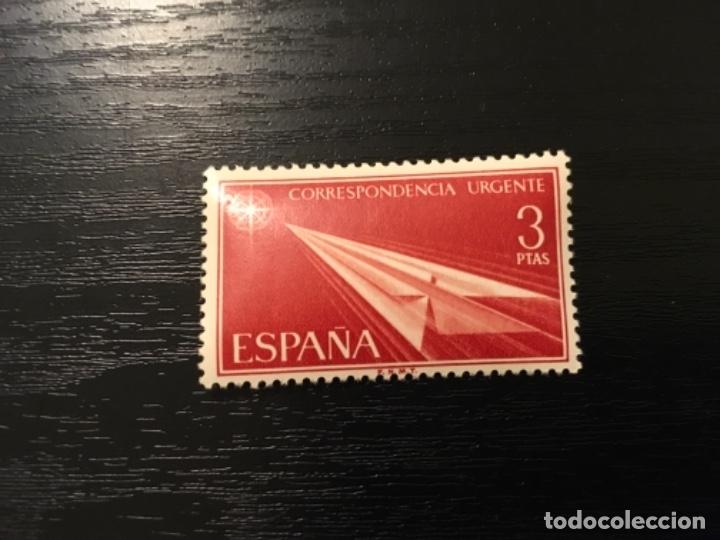 Timbres: Edifil 1671 - Correspondencia urgente 3 pesetas