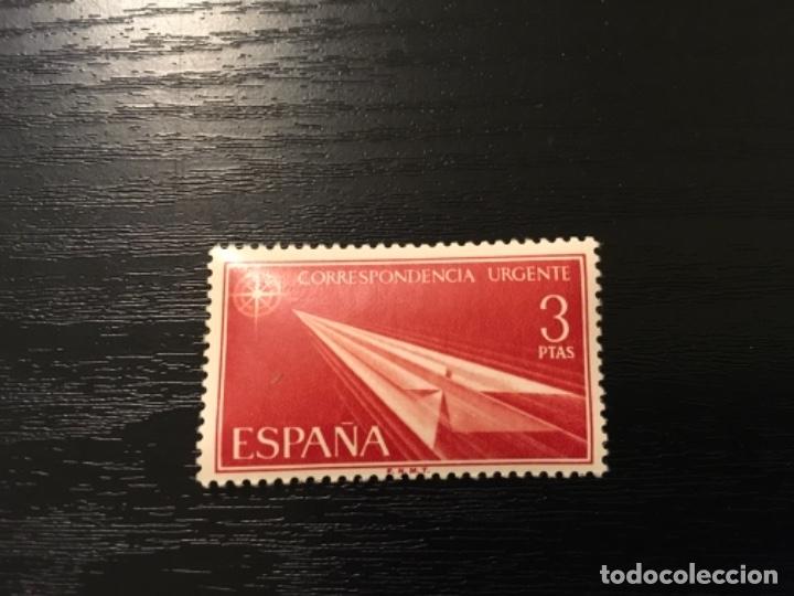 Timbres: Edifil 1671 - Correspondencia urgente 3 pesetas