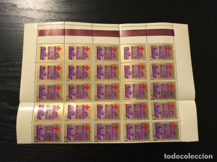 Sellos: Edifil 1534 - Centenario fundaci&oacute;n de la Cruz Roja bloque de 25