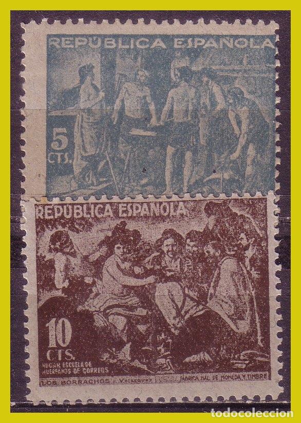 Sellos: Beneficencia, 1938 Cuadros de Vel&aacute;zquez, EDIFIL n&ordm; 29 y 30 * papel gris