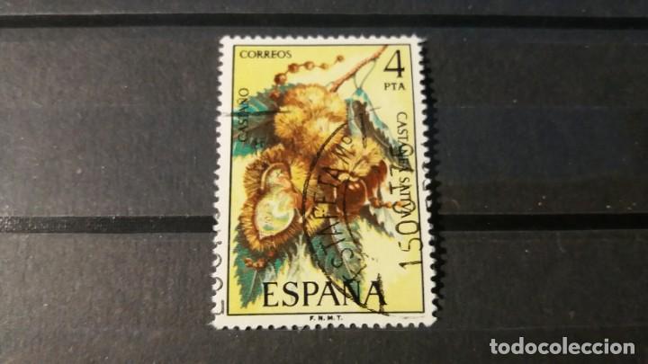 Sellos: Sello usado. Flora. Casta&ntilde;o. 21 de Abril de 1975. Edifil 2257.