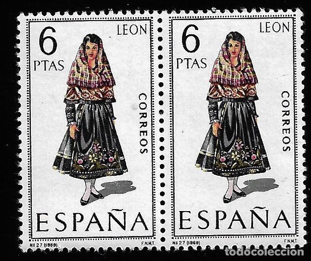 Sellos: TRAJES REGIONALES - LEON - EDIFIL 1900 - BLOQUE DE DOS - Foto 1
