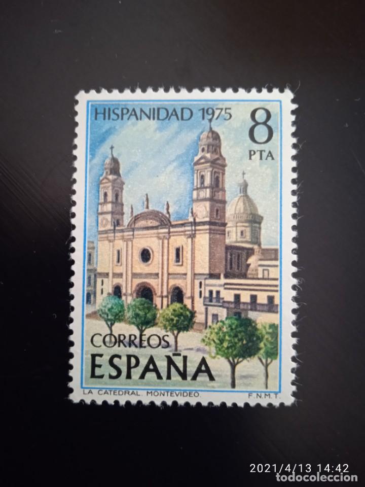 Sellos: ESPA&Ntilde;A 8 PTAS CATEDRAL DE MONTEVIDEO A&Ntilde;O 1975.. - Foto 1
