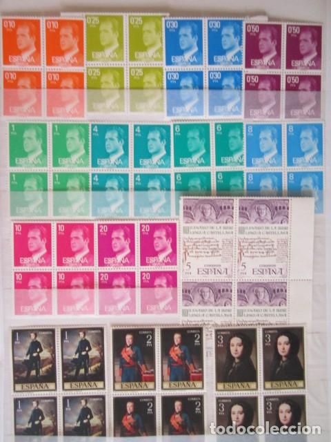 Sellos: 26 BLOQUES DE 4 + 1 DE 8 SELLOS NUEVOS 1977 - Foto 1