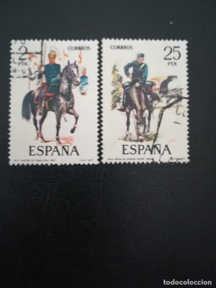 Sellos: ESPA&Ntilde;A ------ A&Ntilde;O 1977 ---- YT. NUM. 2070 Y 2073 - Foto 1