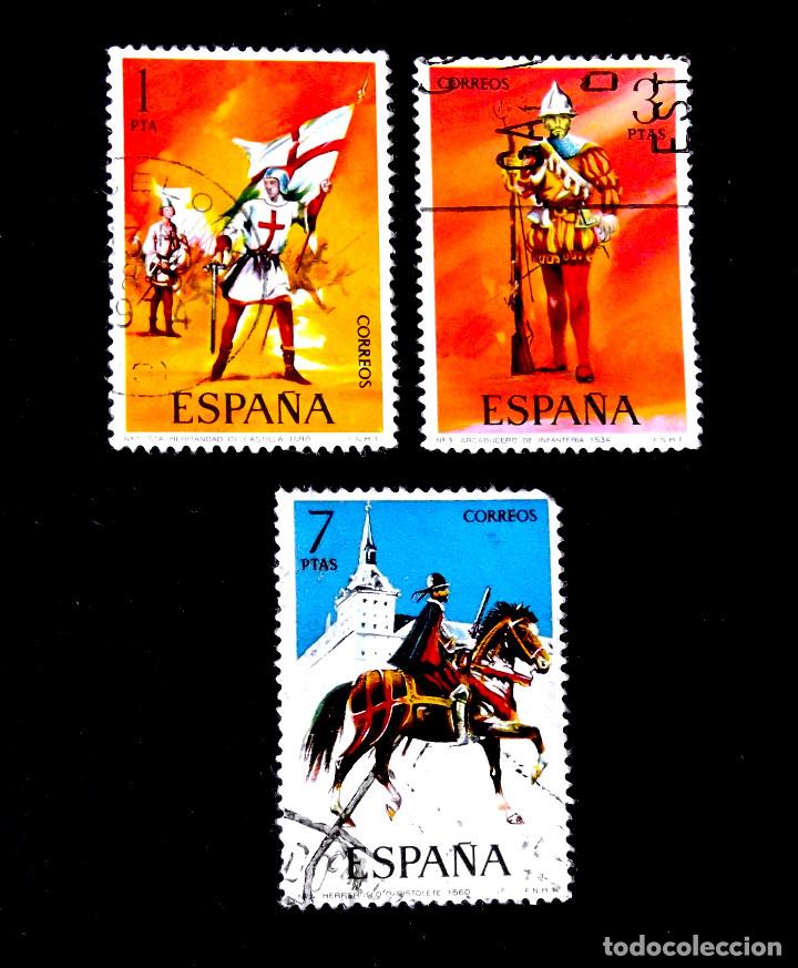 Sellos: 2139 2141 Y 2142, USADOS. UNIFORMES. - Foto 1