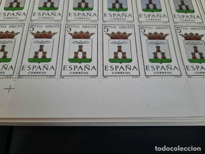 Sellos: Pliegos de escudos capitales de provincias espa&ntilde;olas - Foto 4