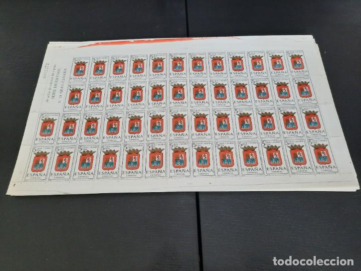 Sellos: Pliegos de escudos capitales de provincias espa&ntilde;olas - Foto 38