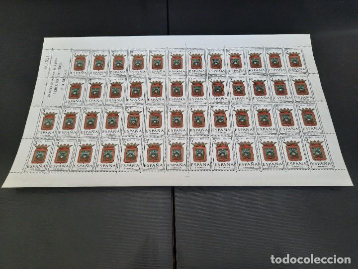 Sellos: Pliegos de escudos capitales de provincias espa&ntilde;olas - Foto 18