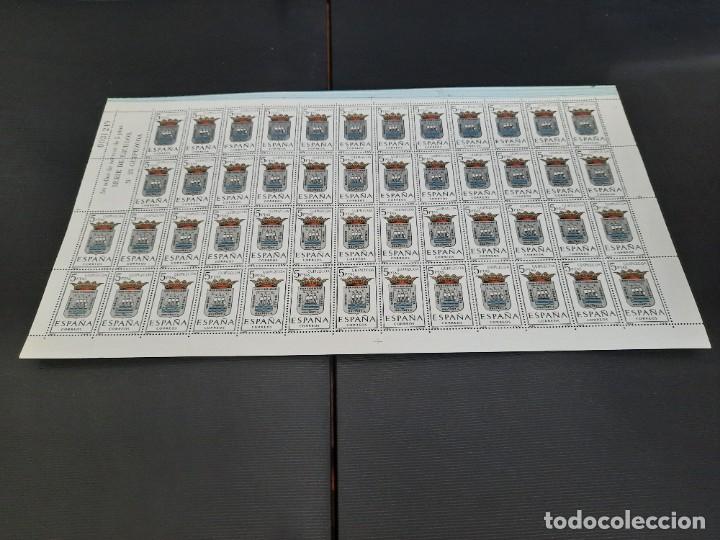 Sellos: Pliegos de escudos capitales de provincias espa&ntilde;olas - Foto 45