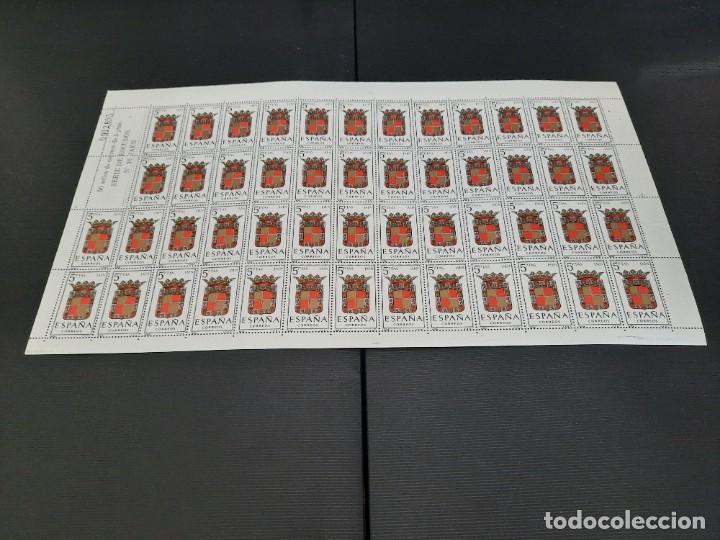 Sellos: Pliegos de escudos capitales de provincias espa&ntilde;olas - Foto 53