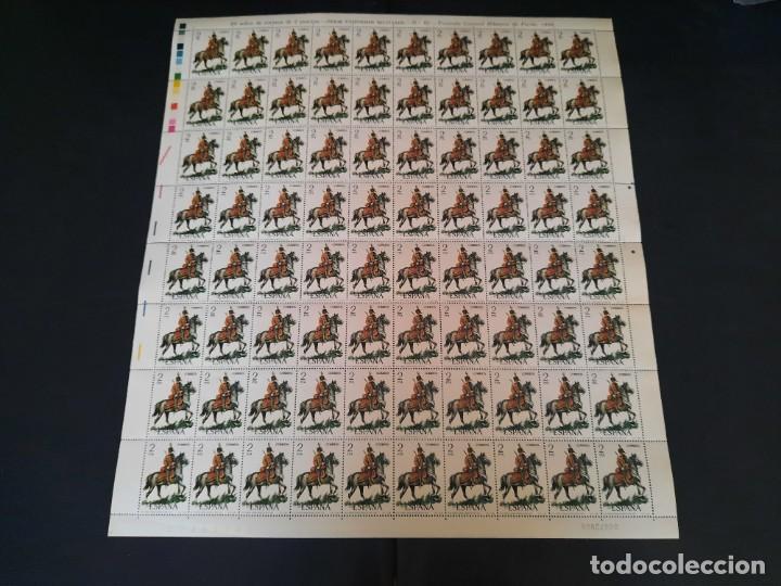 Sellos: Pliegos de sellos uniformes militares 1978 - Foto 4