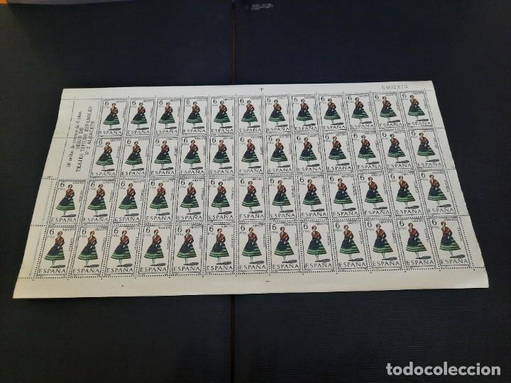 Sellos: Pliegos de sellos .Trajes tipicos espa&ntilde;oles - Foto 4