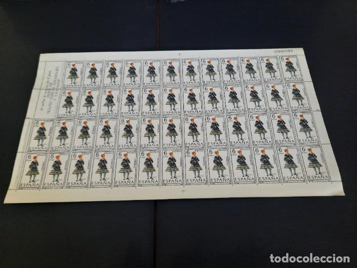 Sellos: Pliegos de sellos .Trajes tipicos espa&ntilde;oles - Foto 12