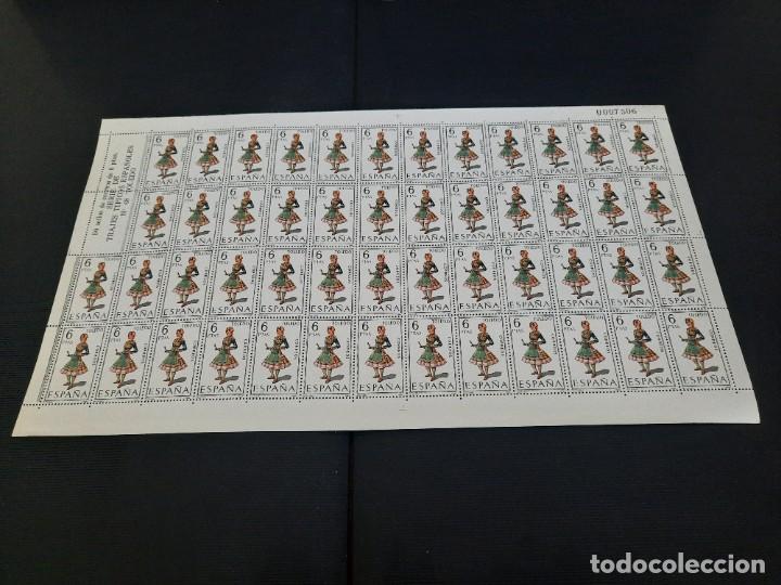 Sellos: Pliegos de sellos .Trajes tipicos espa&ntilde;oles - Foto 96