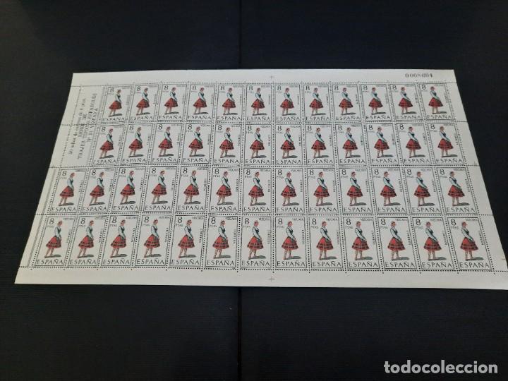 Sellos: Pliegos de sellos .Trajes tipicos espa&ntilde;oles - Foto 102