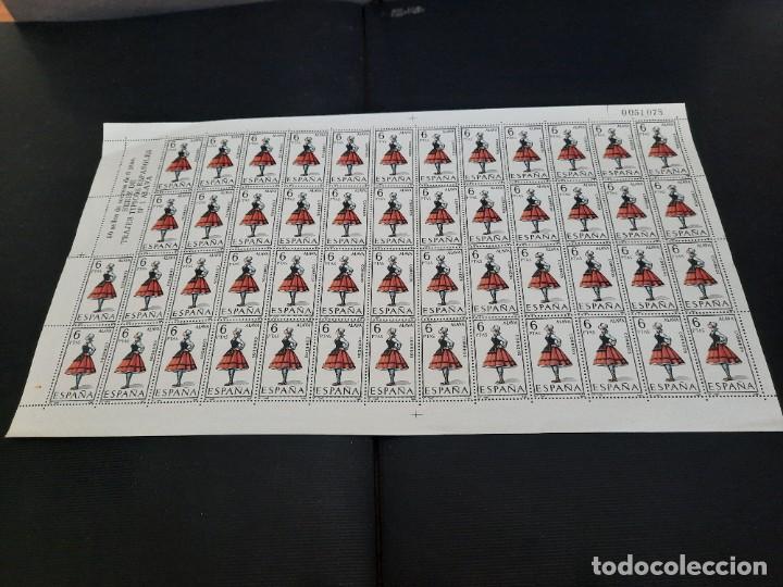 Sellos: Pliegos de sellos .Trajes tipicos espa&ntilde;oles - Foto 2