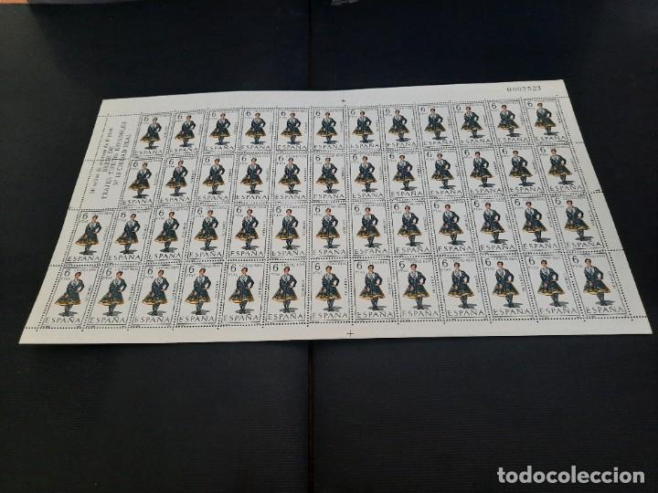 Sellos: Pliegos de sellos .Trajes tipicos espa&ntilde;oles - Foto 26