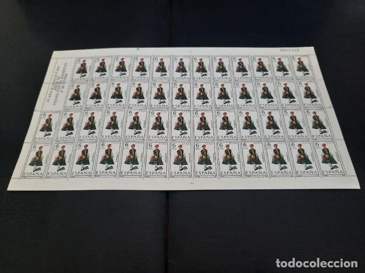 Sellos: Pliegos de sellos .Trajes tipicos espa&ntilde;oles - Foto 72