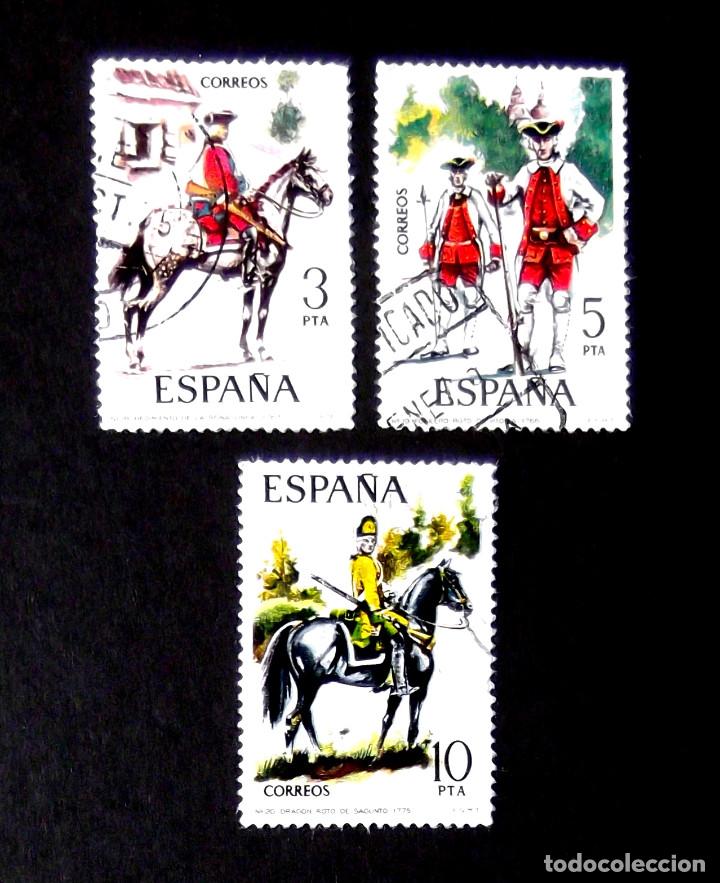 Sellos: 2238 2239 Y 2240, USADOS. UNIFORMES. - Foto 1