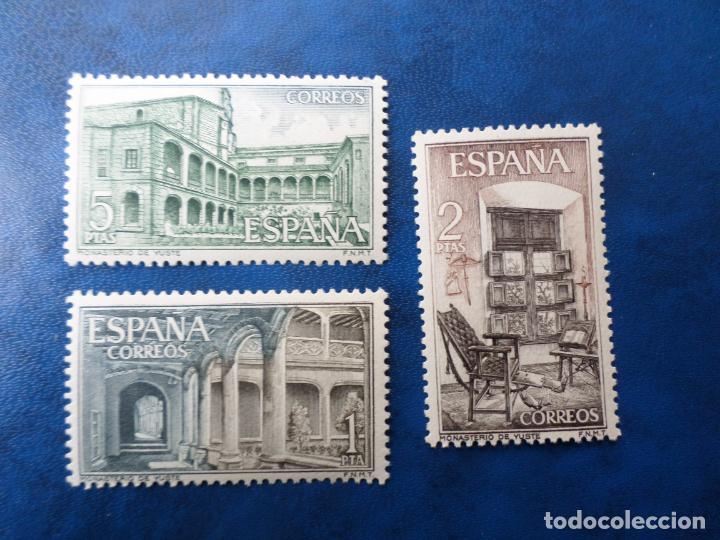 Sellos: 1965, monasterio de yuste, edifil 1686/88 - Foto 1