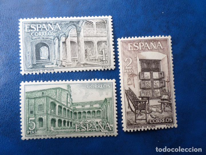 Sellos: 1965, monasterio de yuste, edifil 1686/88 - Foto 1