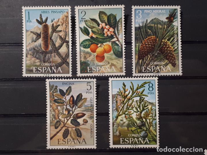Sellos: Espa&ntilde;a ** 1972 Edifil 2077/84 - Foto 1