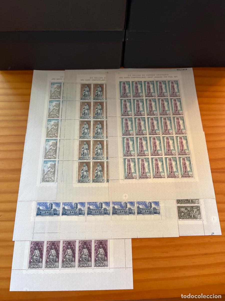 Sellos: Pliegos de sellos 1971 A&ntilde;o Santo Compostelano - Foto 1