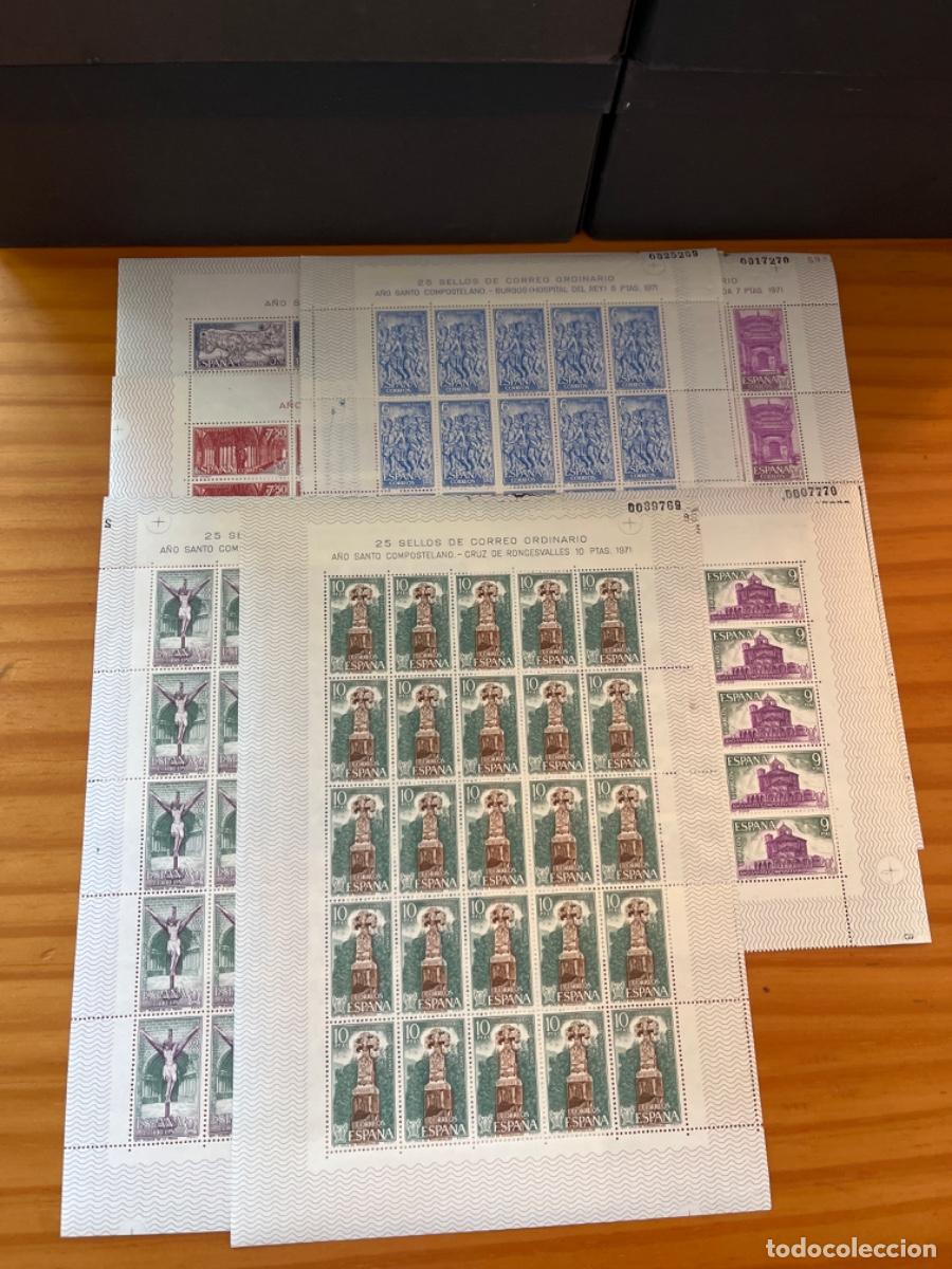 Sellos: Pliegos de sellos 1971 A&ntilde;o Santo Compotelano - Foto 1