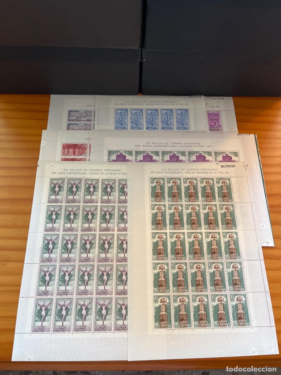 Sellos: Pliegos de sellos 1971 A&ntilde;o Santo Compotelano - Foto 1