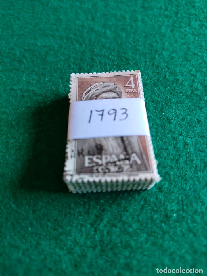 Sellos: PASTILLA DE 100 SELLOS USADOS