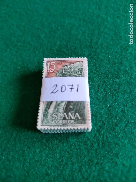 Sellos: PASTILLA DE 100 SELLOS USADOS