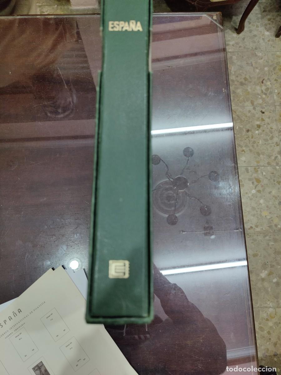Selos: Estuche con 133 sellos y colecciones completas