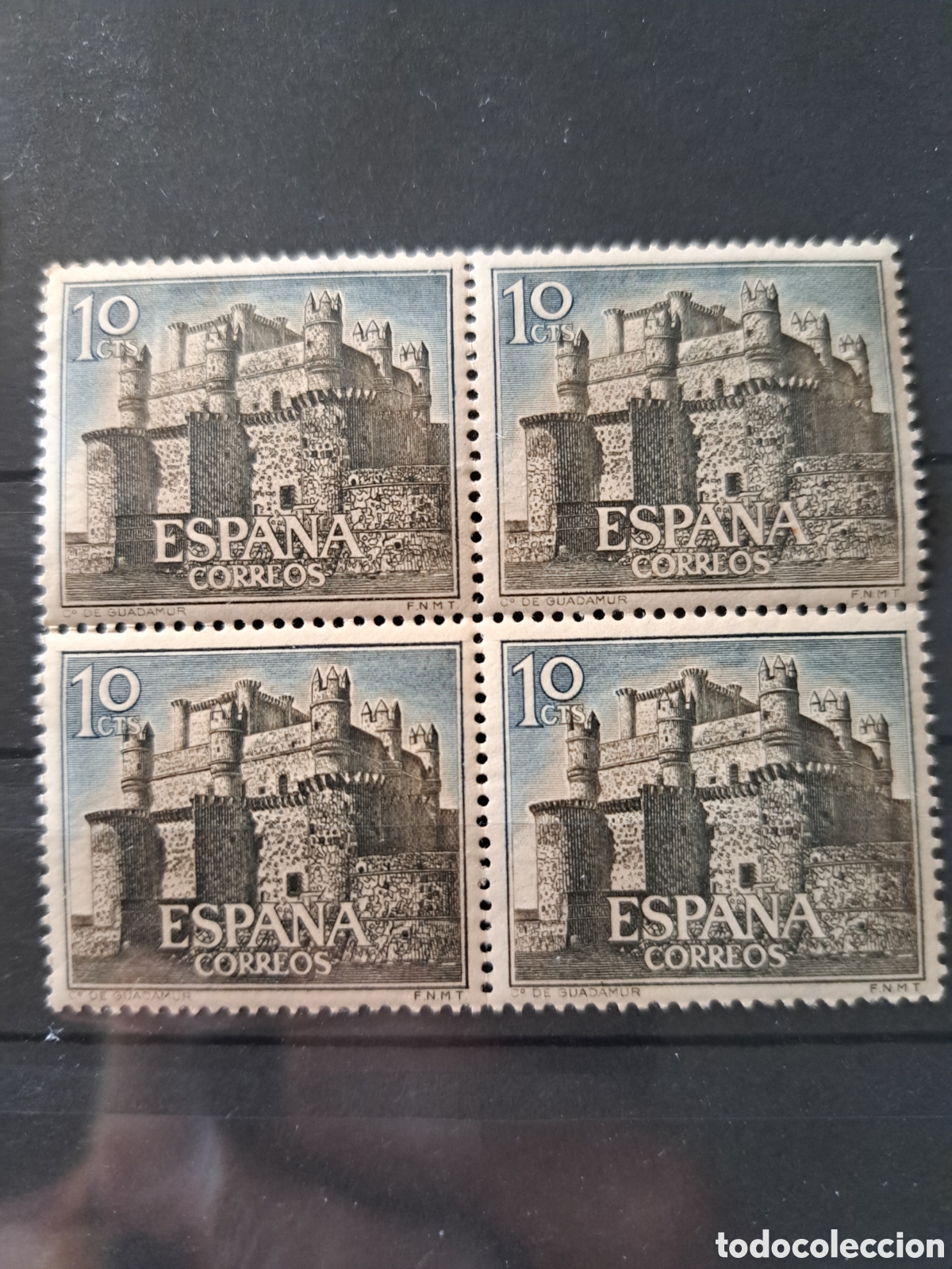 Sellos: Bloques (2) de 4 sellos nuevos Castillos 1966-72 - Foto 3