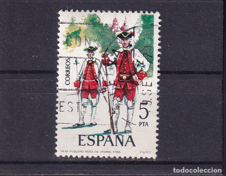 Sellos: ESPA&Ntilde;A 2239 usada, UNIFORME MILITARES - Foto 1