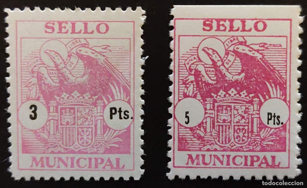 Sellos: Fiscales. Sello Municipal Gen&eacute;rico de Ayuntamientos, Escudo Nacional (2 Valores)