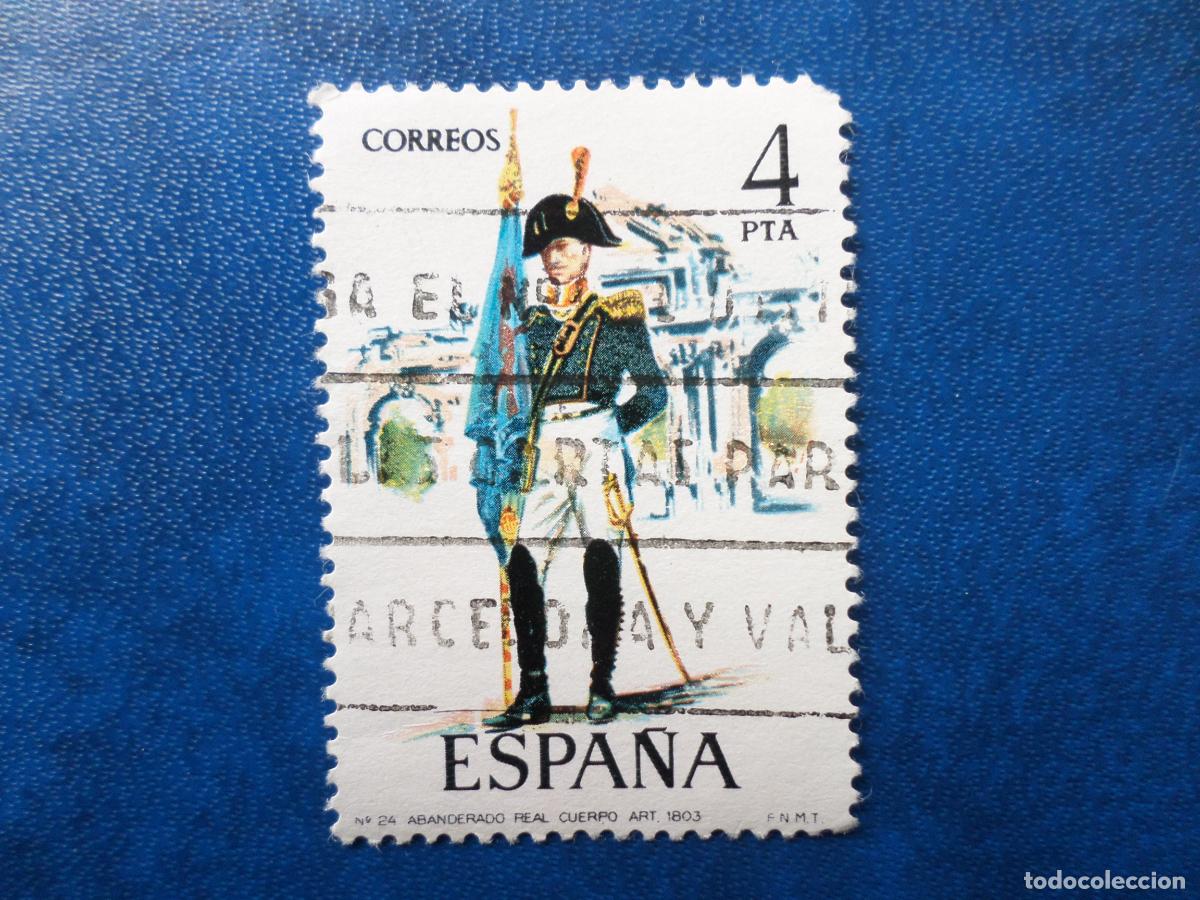 Sellos: 1975, uniformes militares, edifil 2280 - Foto 1