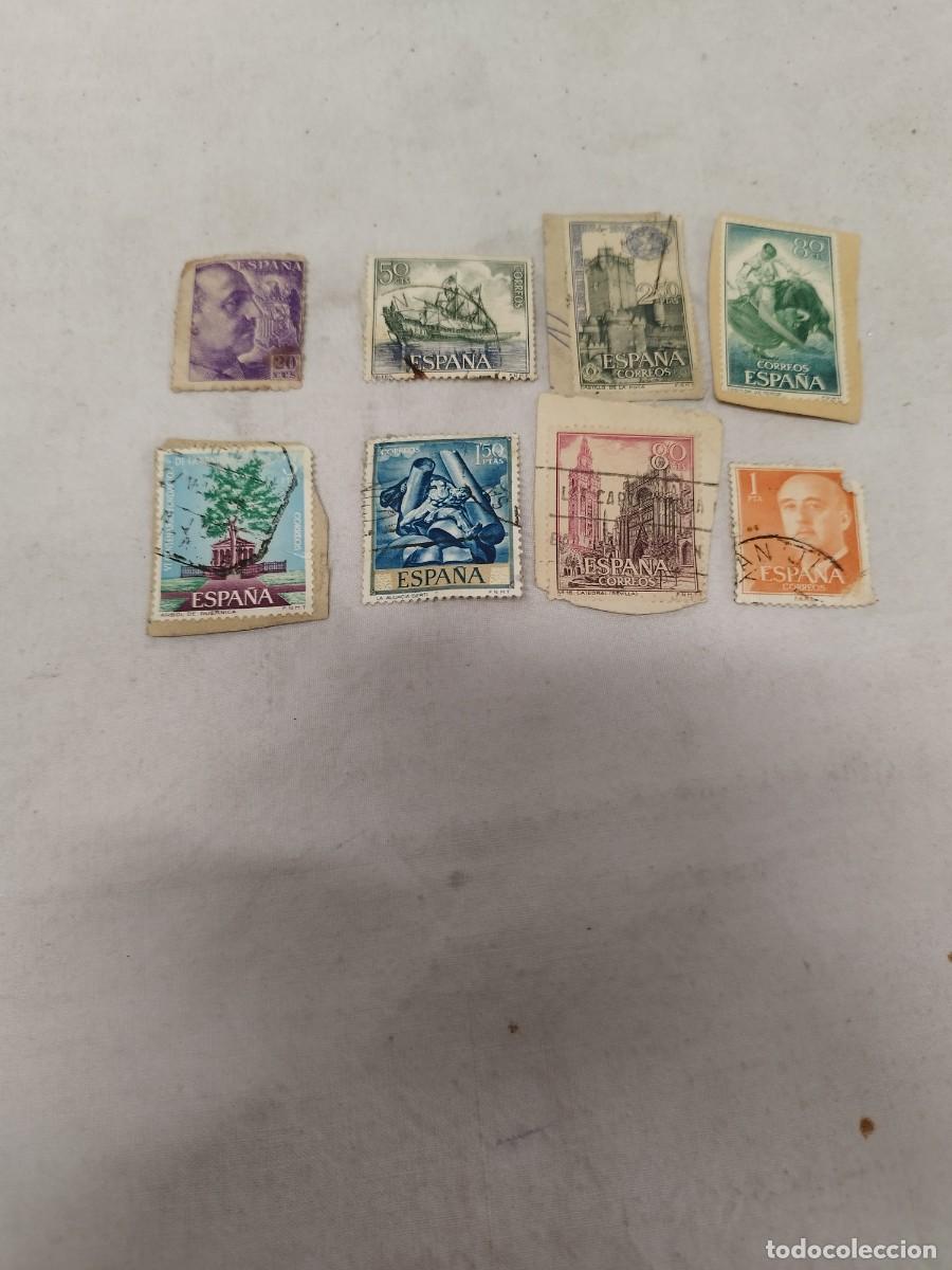 Sellos: Lote de 8 sellos de Franco. - Foto 1