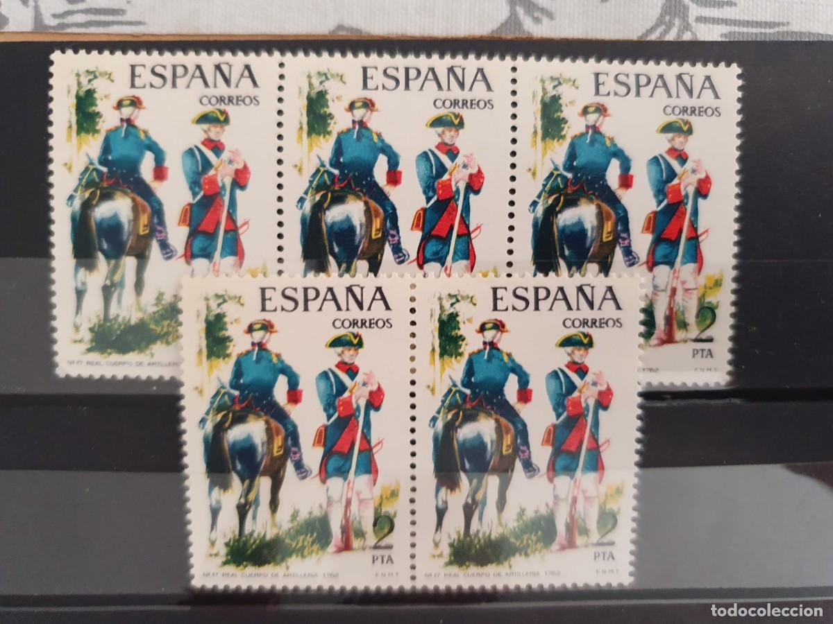 Sellos: EDIFIL 2237 ** BLOQUES UNIFORMES ESPA&Ntilde;A 1975 - Foto 1
