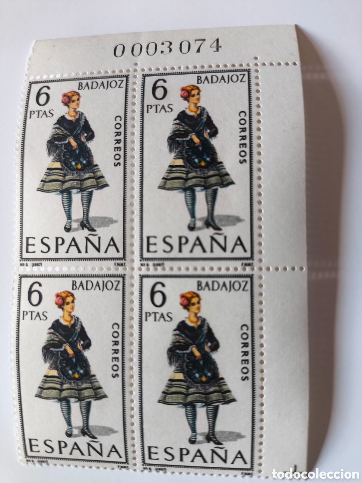 Sellos: Traje regional Badajoz - Foto 1
