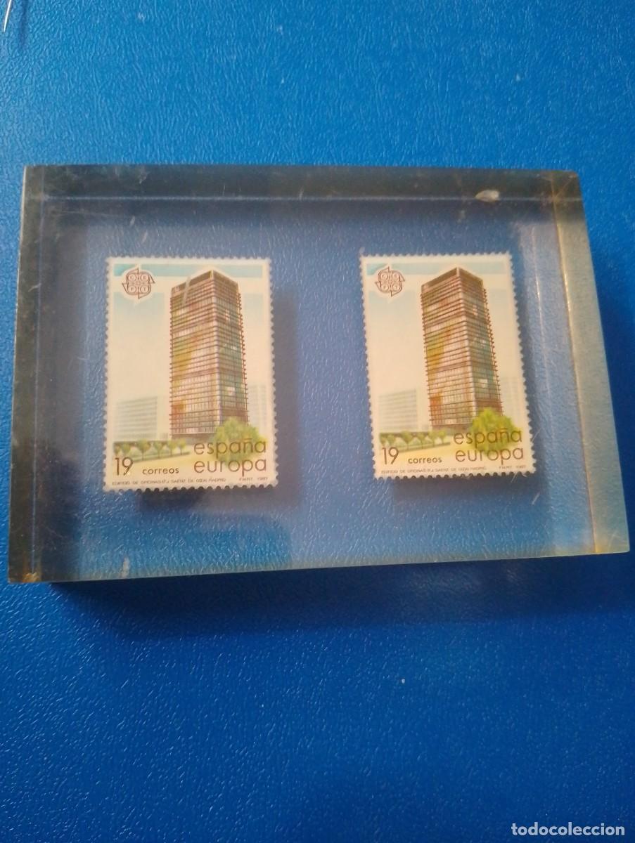 Sellos: Antiguo pisapapeles sellos 19 ptas edificio S&aacute;ez de Otaiza - Foto 1