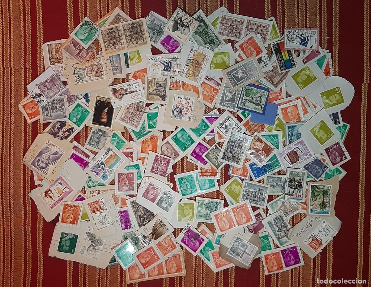 Sellos: (ESPA&Ntilde;A) LOTE DE SELLOS EN USADO CON PAPEL - Foto 1
