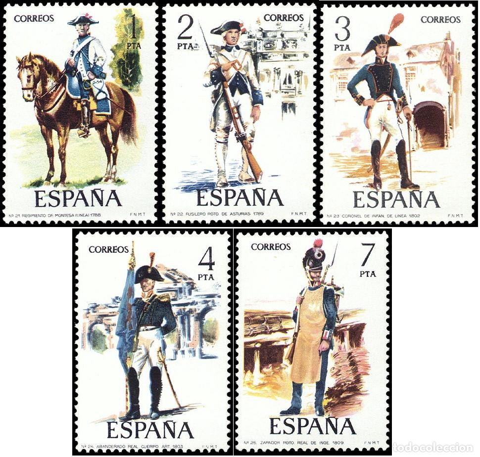 Sellos: SERIE SELLOS ESPA&Ntilde;A A&Ntilde;O 1975 UNIFORMES USADOS EDIFIL N&ordm; 2277-81