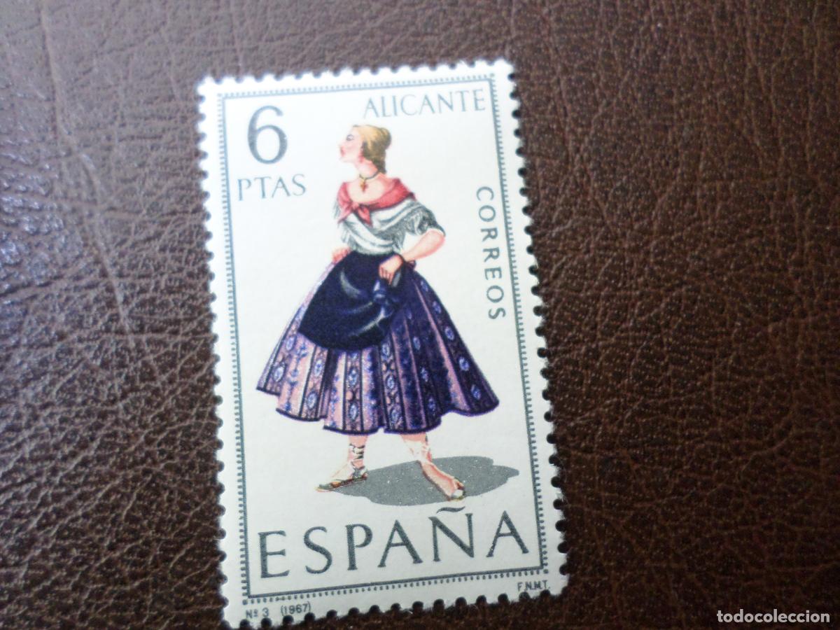 Sellos: -1967, trajes regionales, alicante, edifil 1769