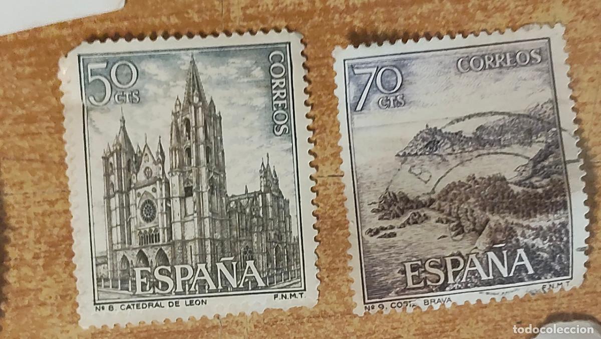 Sellos: SELLO ESPA&Ntilde;A. TURISMO (CATEDRAL DE LE&Oacute;N) (1964) - 2 unidades